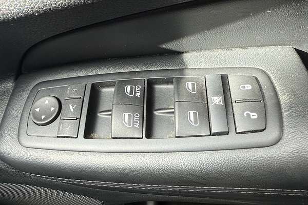 2013 Jeep Grand Cherokee Laredo WK