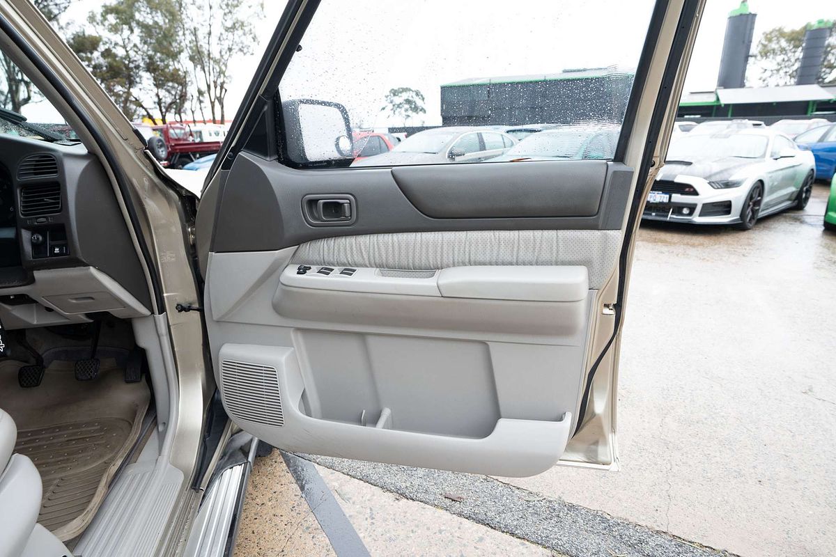 2003 Nissan Patrol ST-L GU III