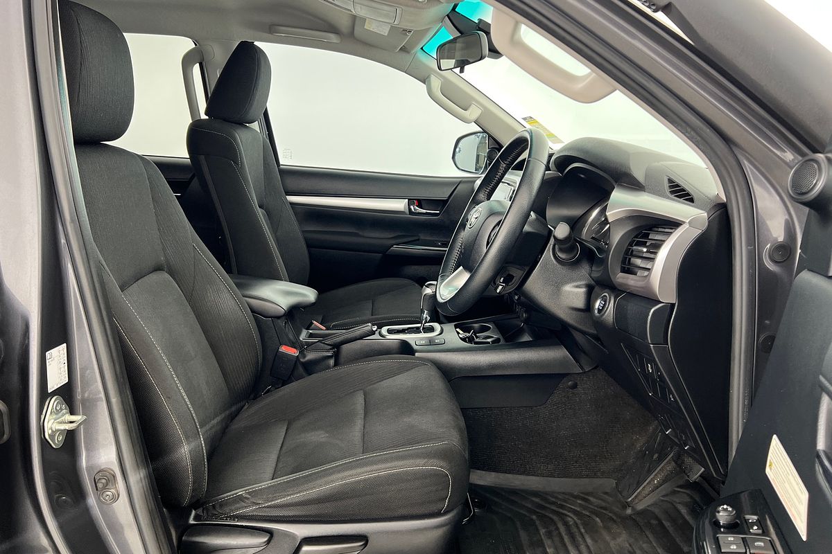 2021 Toyota Hilux SR5 GUN126R 4X4