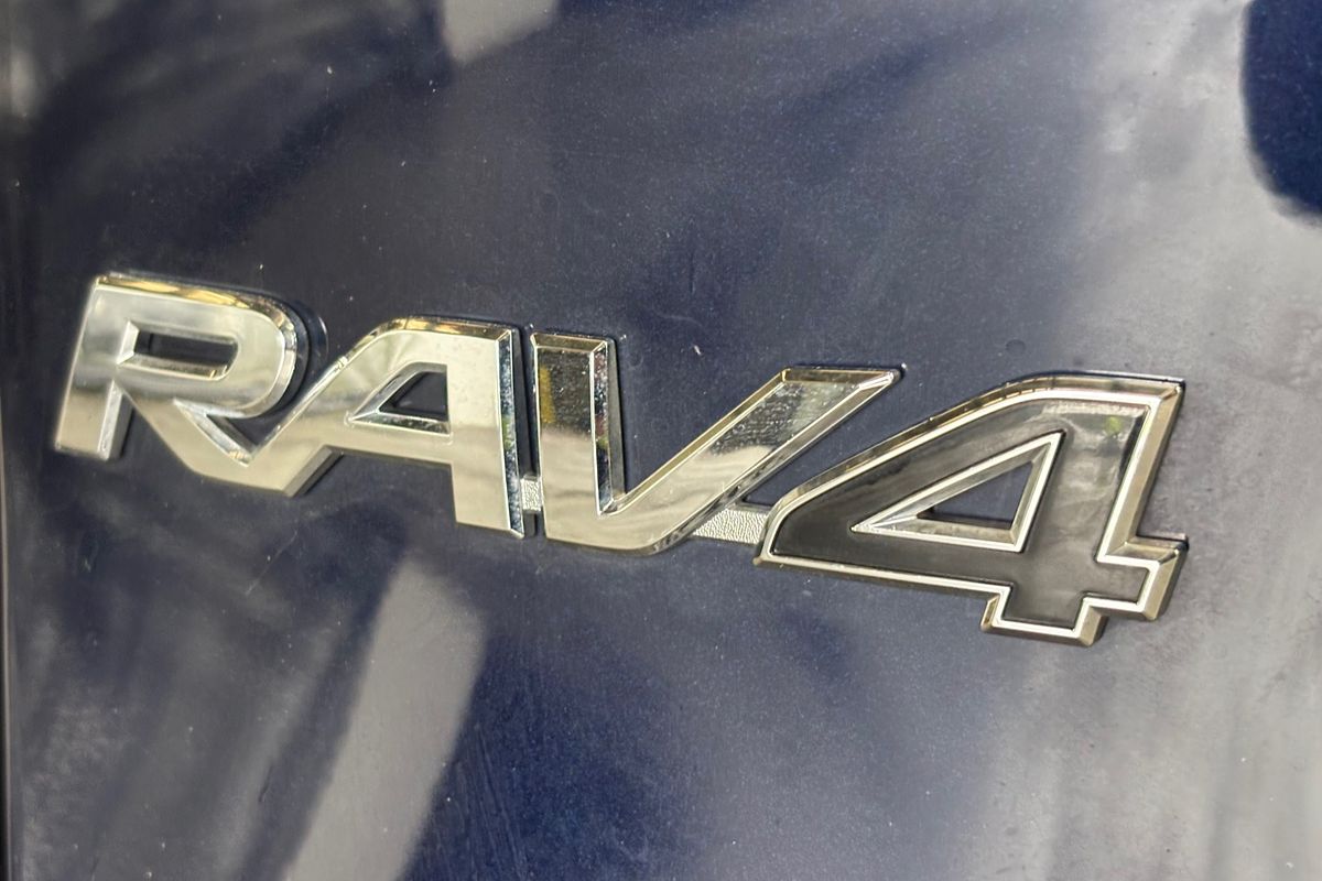 2020 Toyota RAV4 Cruiser AXAH52R