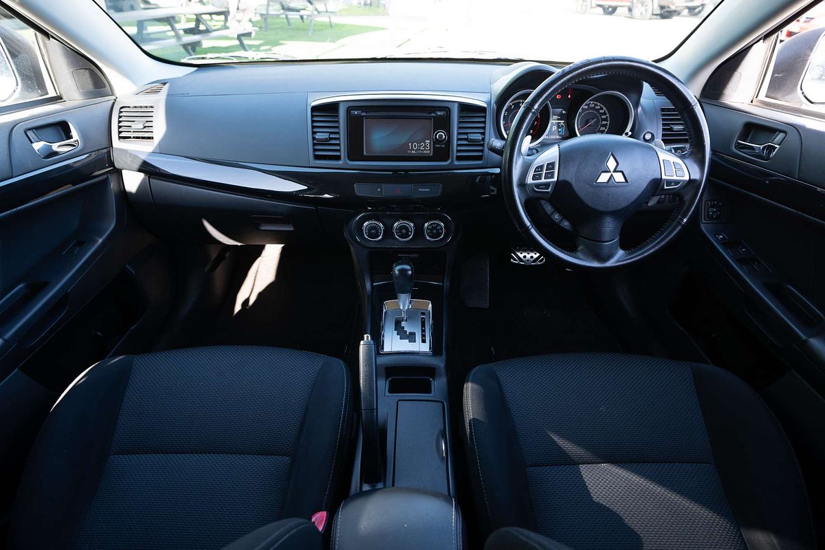 2014 Mitsubishi Lancer ES CJ