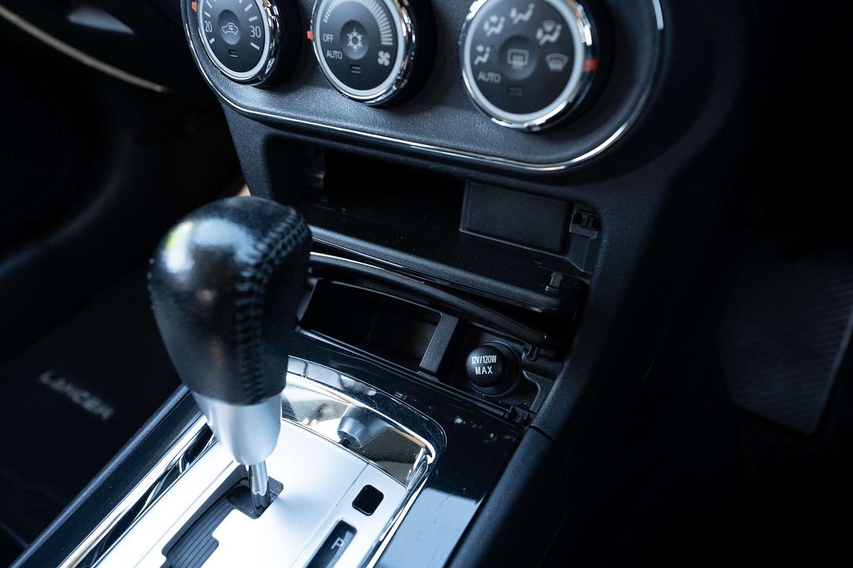 2014 Mitsubishi Lancer ES CJ
