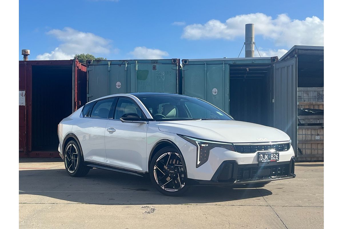 2025 Kia K4 GT-Line CL4m