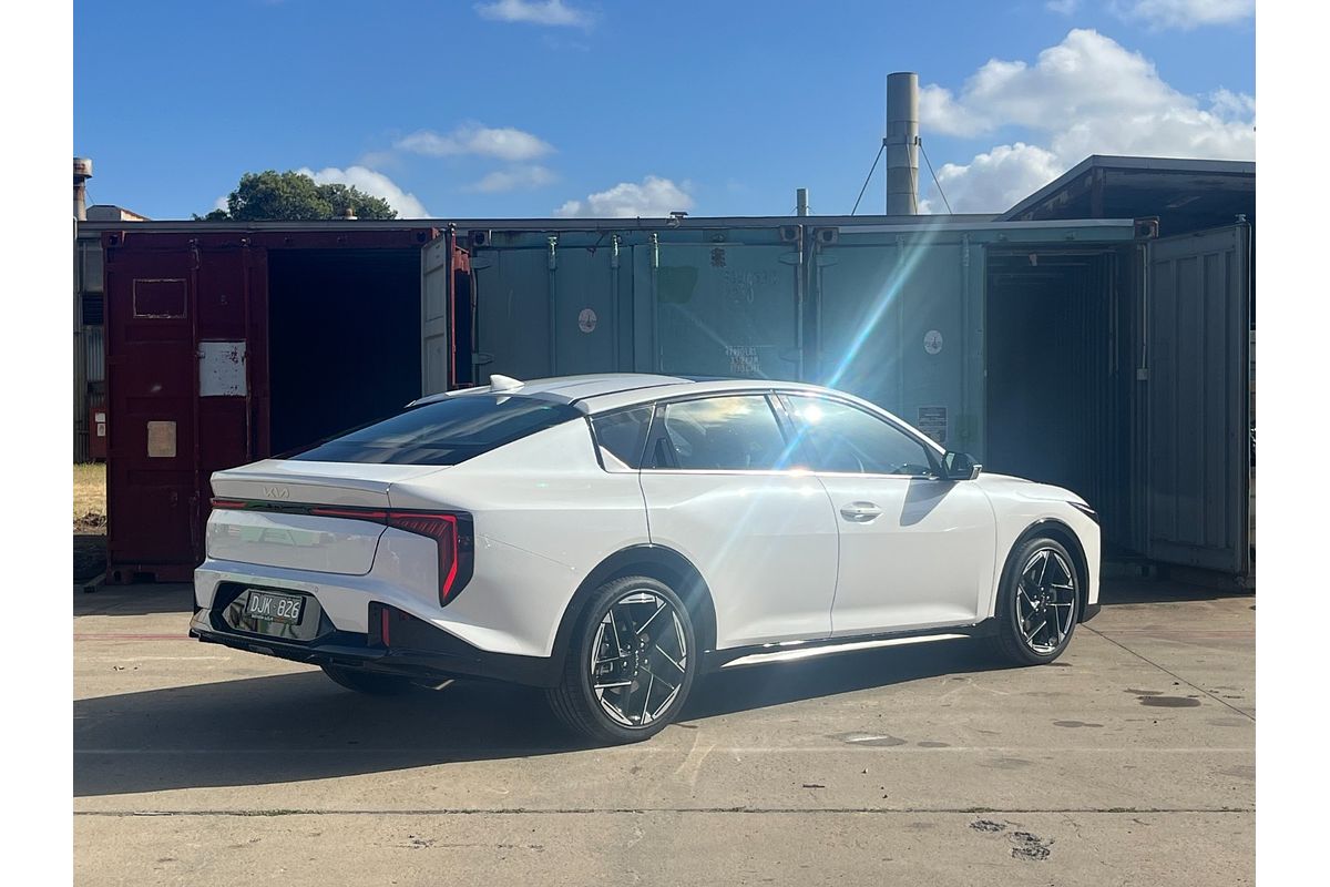 2025 Kia K4 GT-Line CL4m