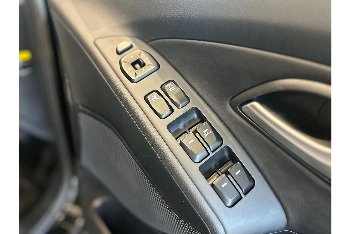 2011 Hyundai ix35 Highlander LM