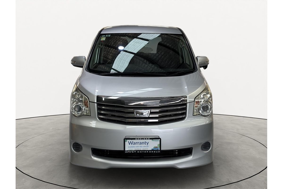 2011 Toyota Noah X L SELECTION SLOPE TYPE 1 ZZR70G