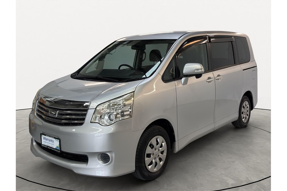 2011 Toyota Noah X L SELECTION SLOPE TYPE 1 ZZR70G