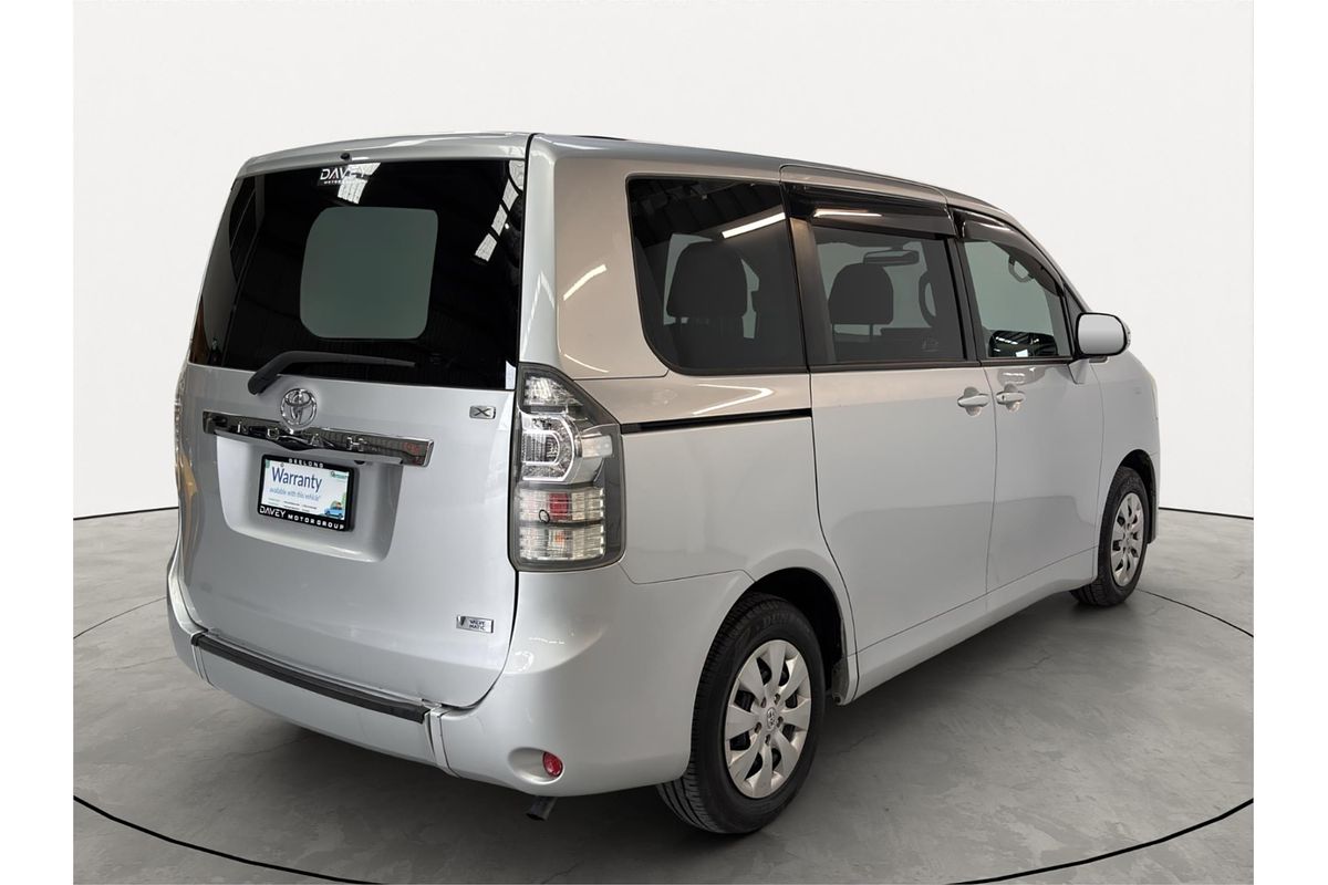 2011 Toyota Noah X L SELECTION SLOPE TYPE 1 ZZR70G