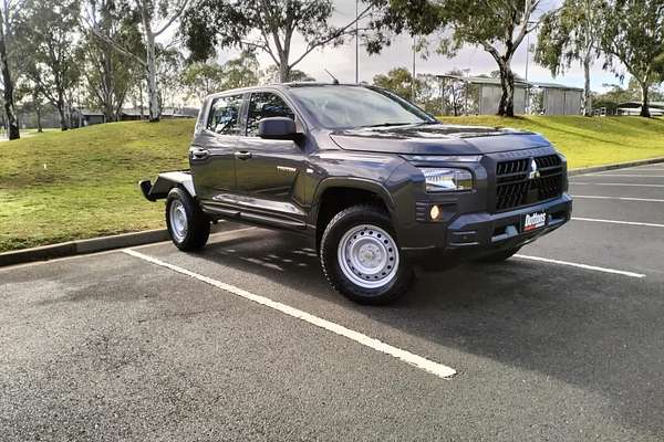 2025 Mitsubishi Triton GLX MV 4X4