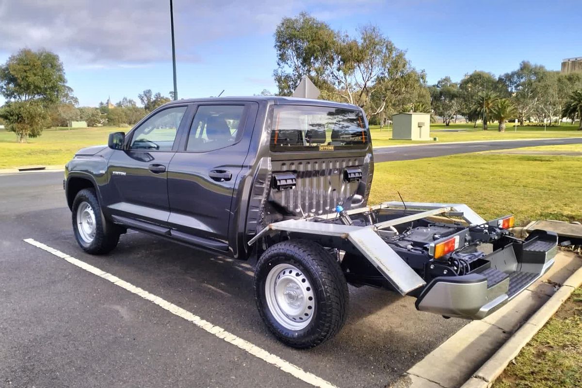 2025 Mitsubishi Triton GLX MV 4X4