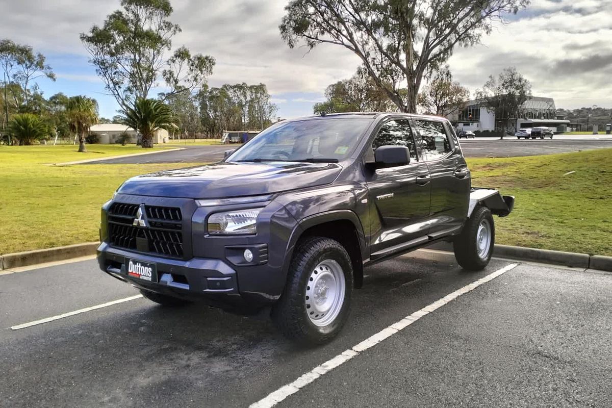 2025 Mitsubishi Triton GLX MV 4X4