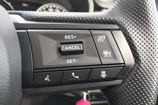 2025 Mitsubishi Triton GLX MV 4X4
