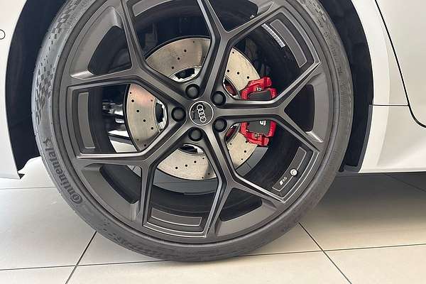 2024 Audi RS6 Performance C8