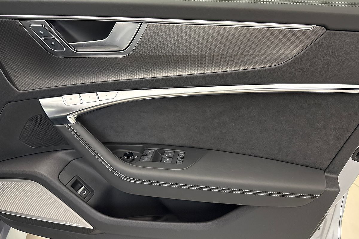 2024 Audi RS6 Performance C8