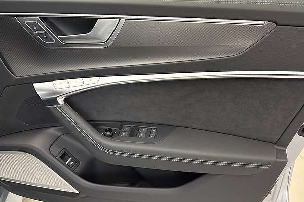 2024 Audi RS6 Performance C8