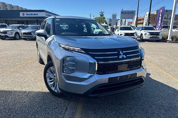 2025 Mitsubishi Outlander ES ZM
