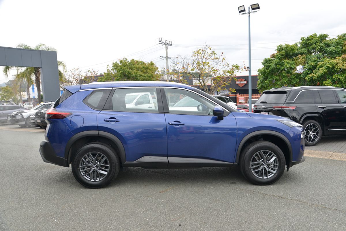 2024 Nissan X-TRAIL ST T33