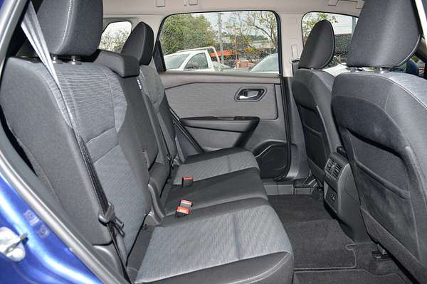 2024 Nissan X-TRAIL ST T33