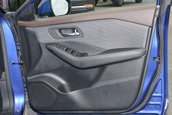 2024 Nissan X-TRAIL ST T33