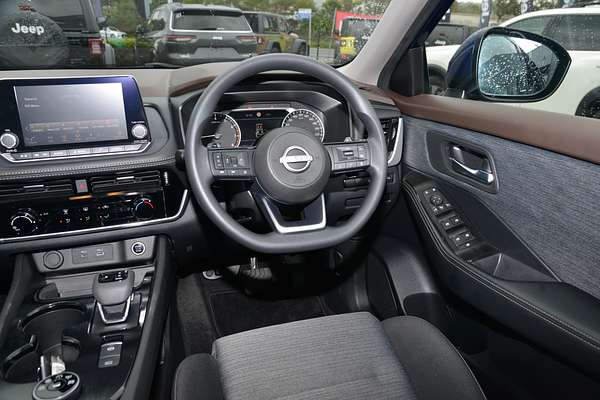 2024 Nissan X-TRAIL ST T33