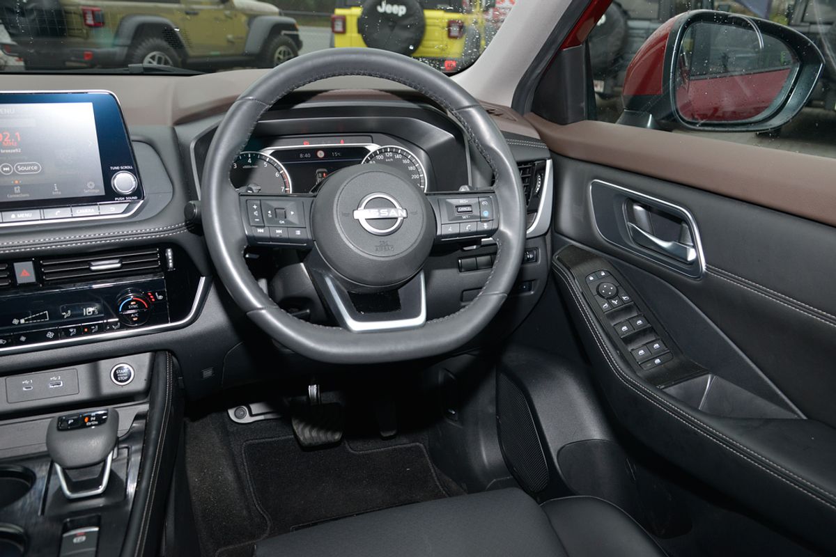 2024 Nissan X-TRAIL ST-L T33