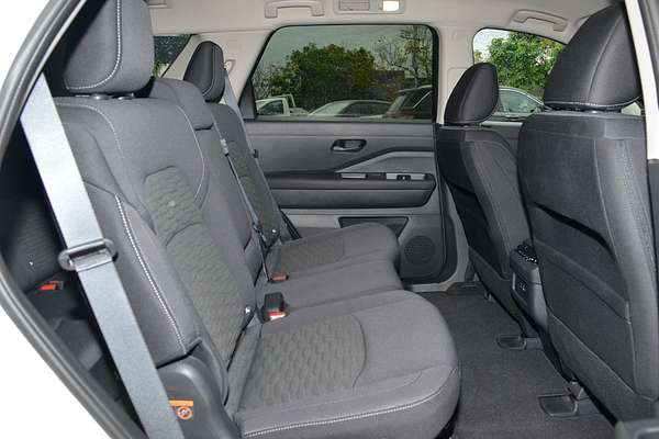 2024 Nissan Pathfinder ST-L R53
