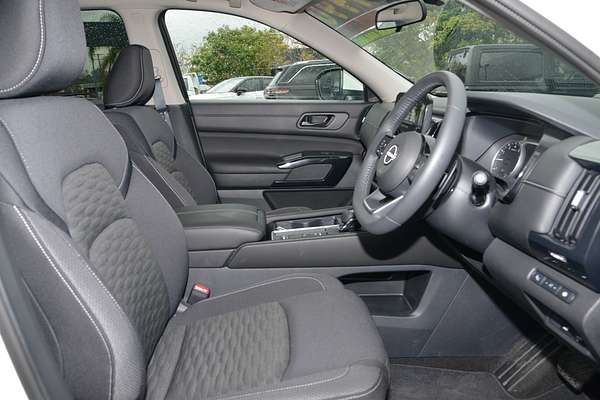 2024 Nissan Pathfinder ST-L R53