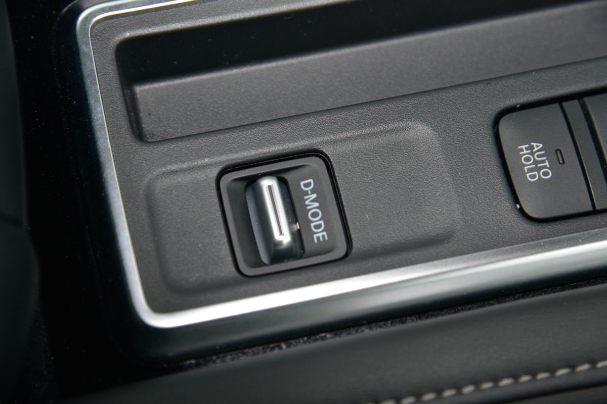 2024 Nissan Pathfinder ST-L R53