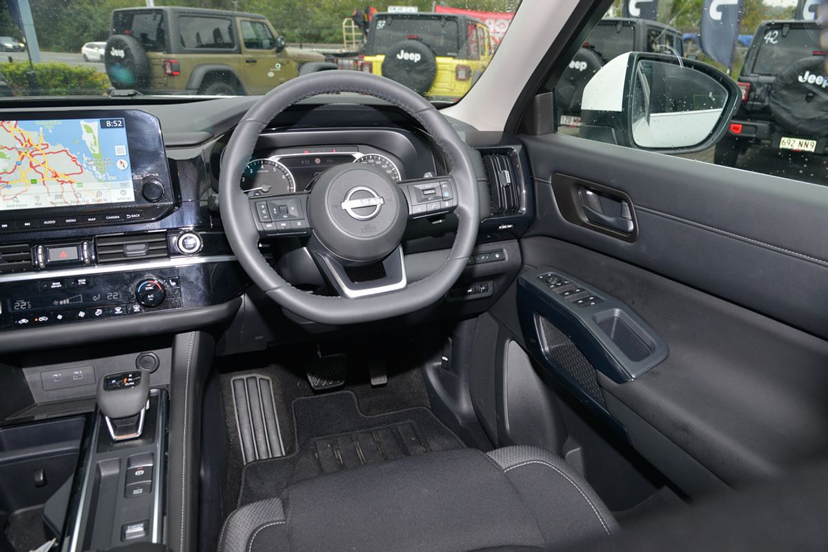 2024 Nissan Pathfinder ST-L R53