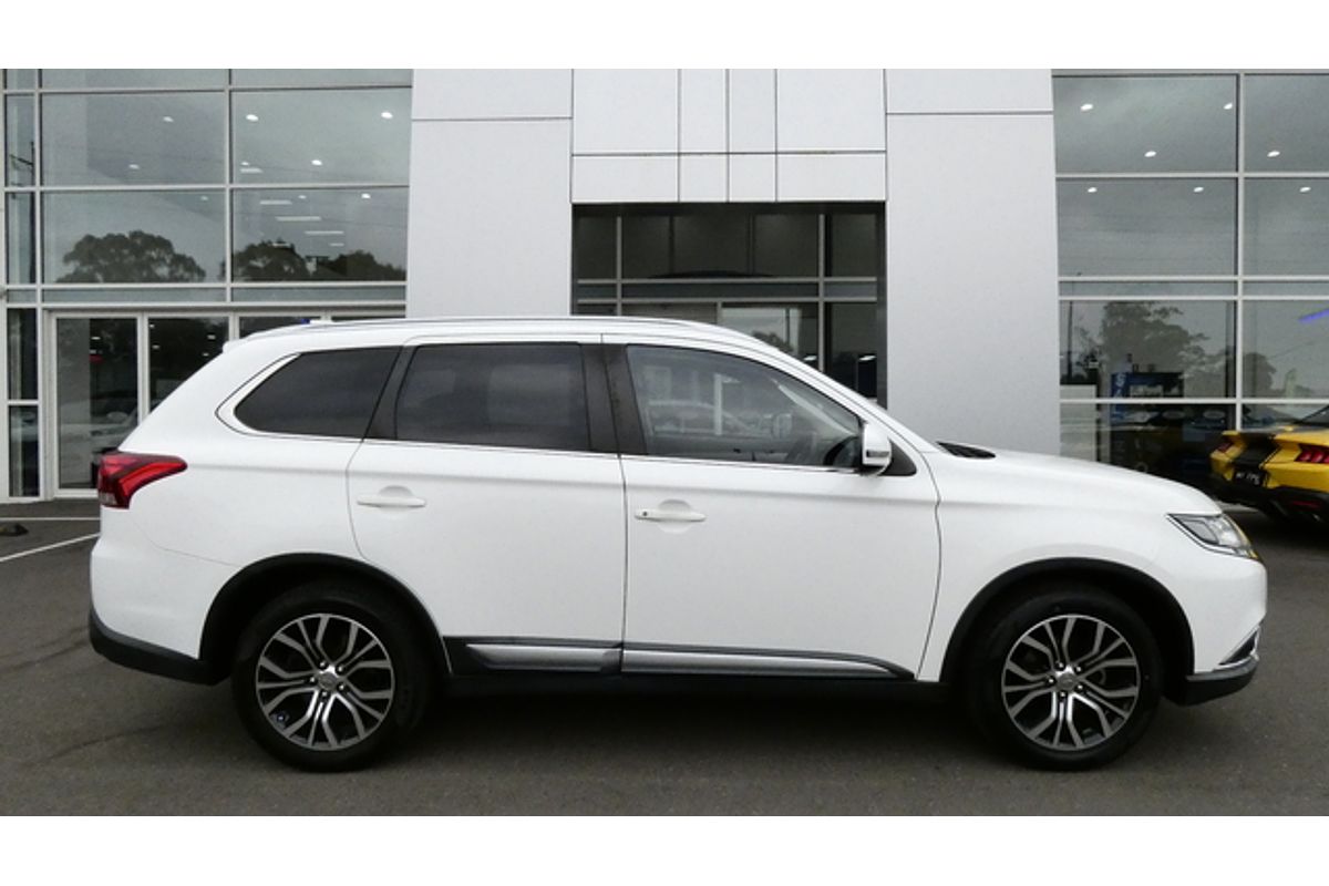 2016 Mitsubishi Outlander LS Safety Pack ZK