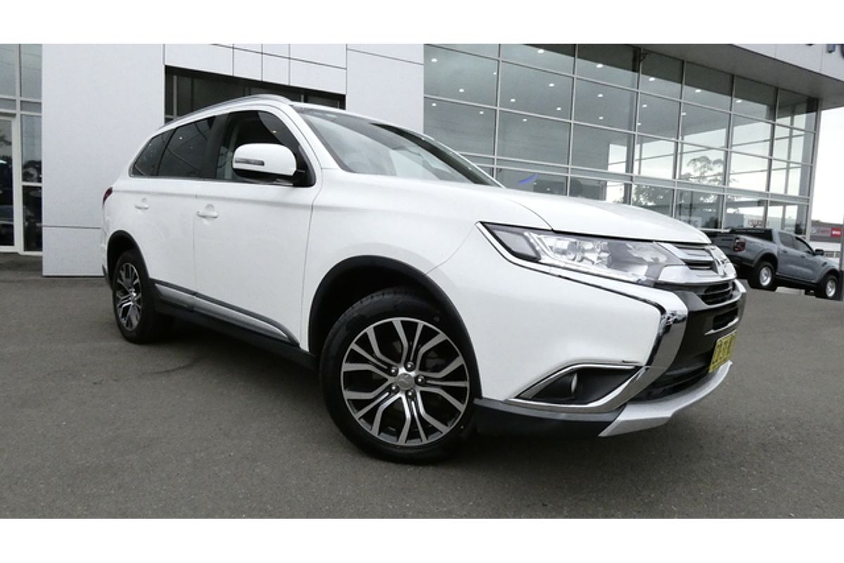 2016 Mitsubishi Outlander LS Safety Pack ZK