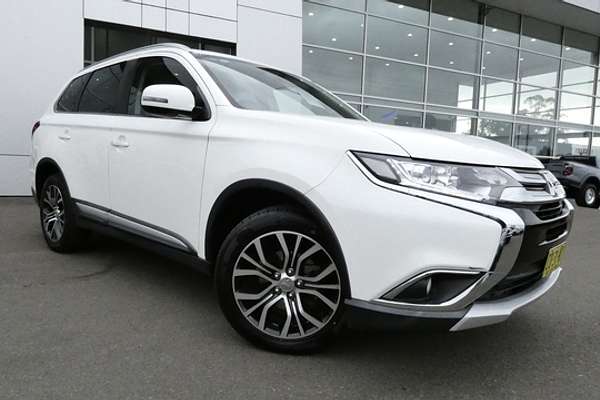 2016 Mitsubishi Outlander LS Safety Pack ZK