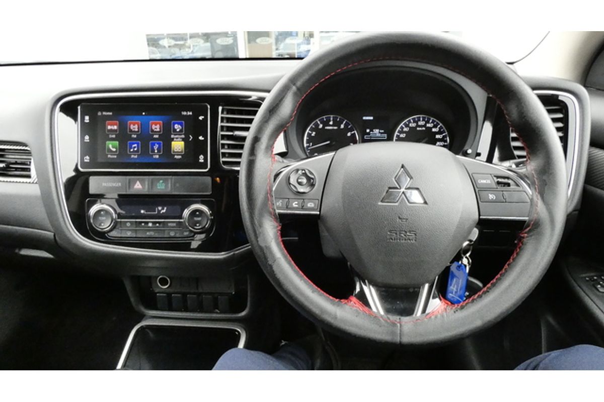 2016 Mitsubishi Outlander LS Safety Pack ZK