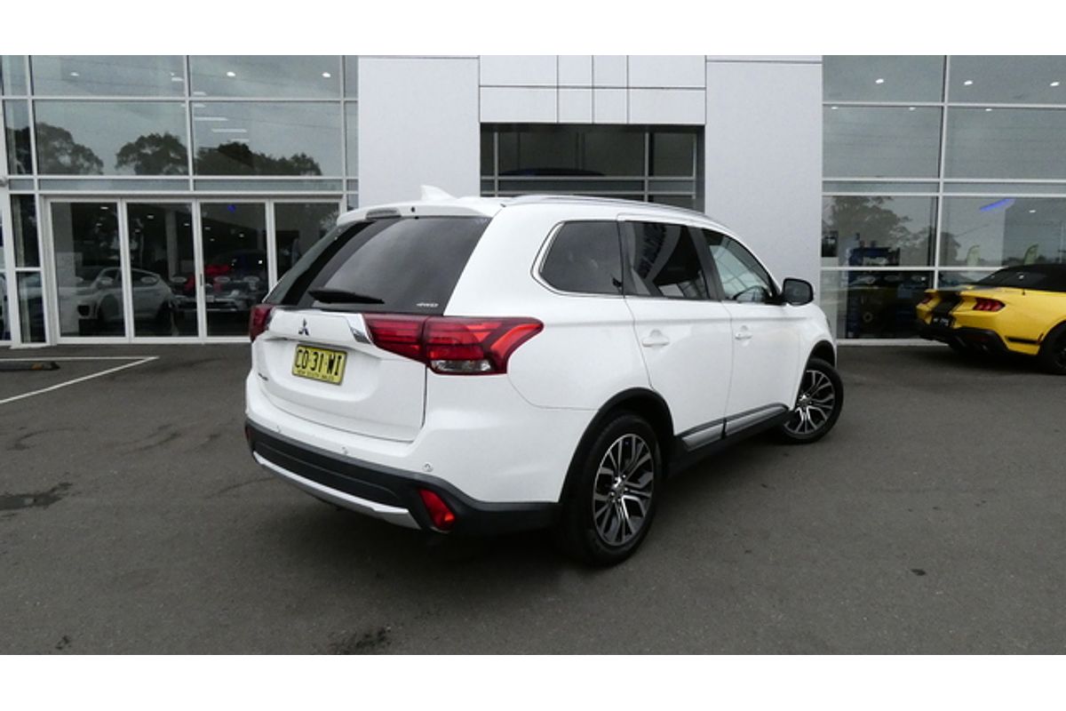2016 Mitsubishi Outlander LS Safety Pack ZK