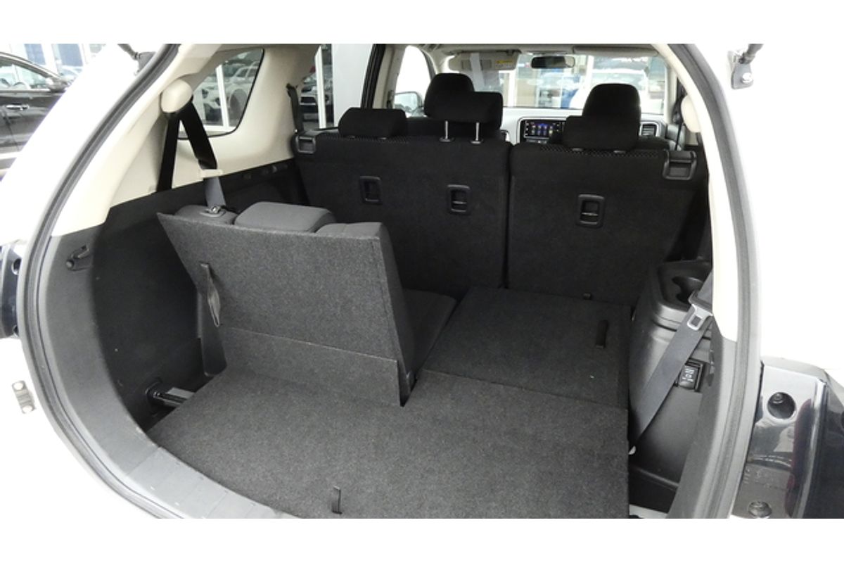 2016 Mitsubishi Outlander LS Safety Pack ZK