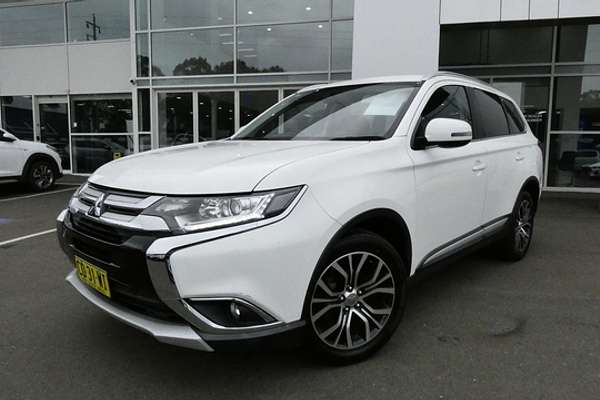 2016 Mitsubishi Outlander LS Safety Pack ZK