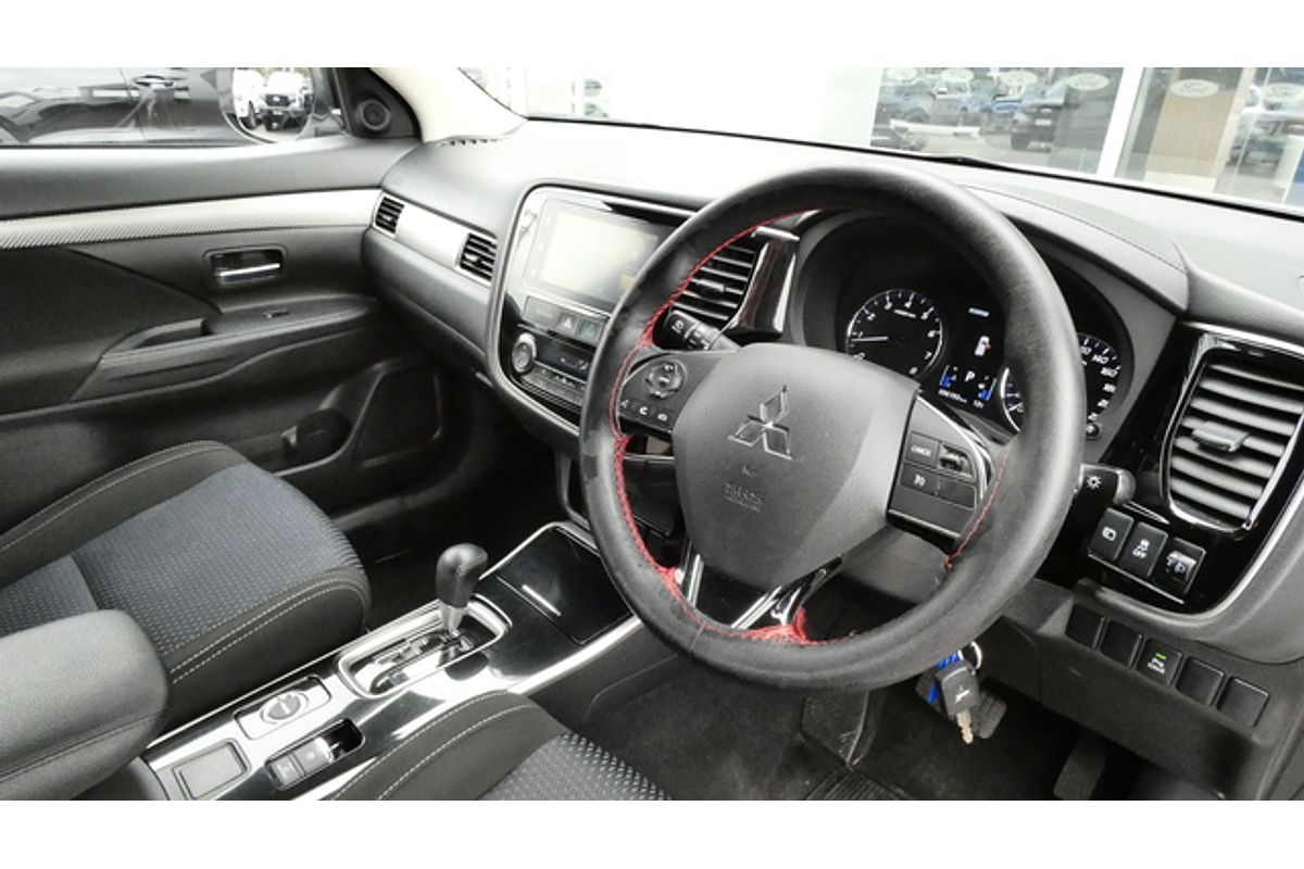 2016 Mitsubishi Outlander LS Safety Pack ZK