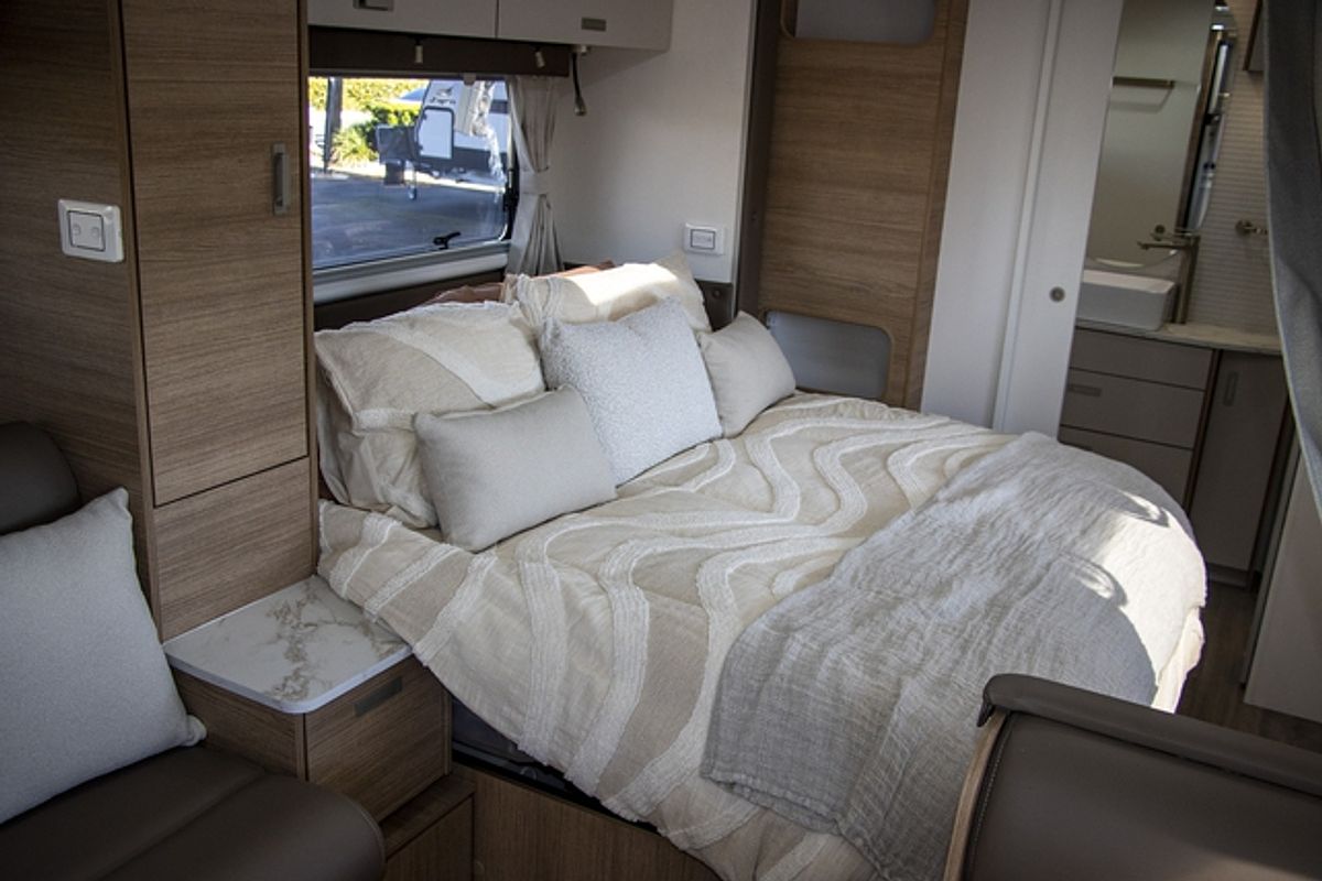 2025 Jayco SILVERLINE CARAVAN 21.65-4.OB.SL-MY25