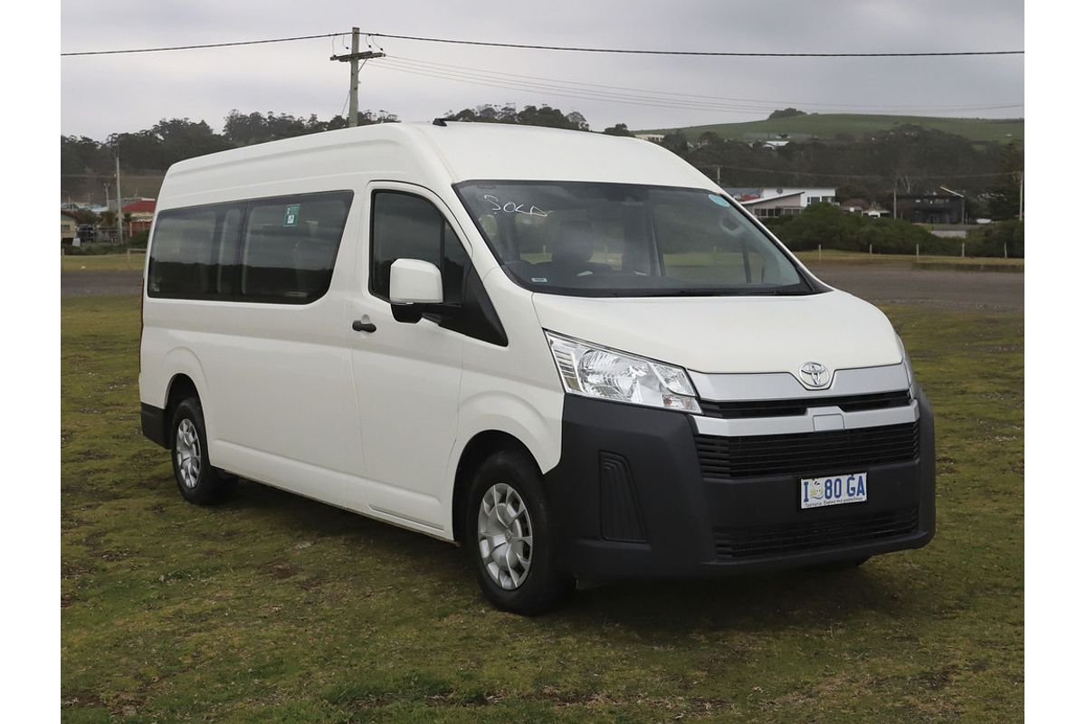 Hiace Bus SLWB 2.8L T Diesel Automatic 9633060 001