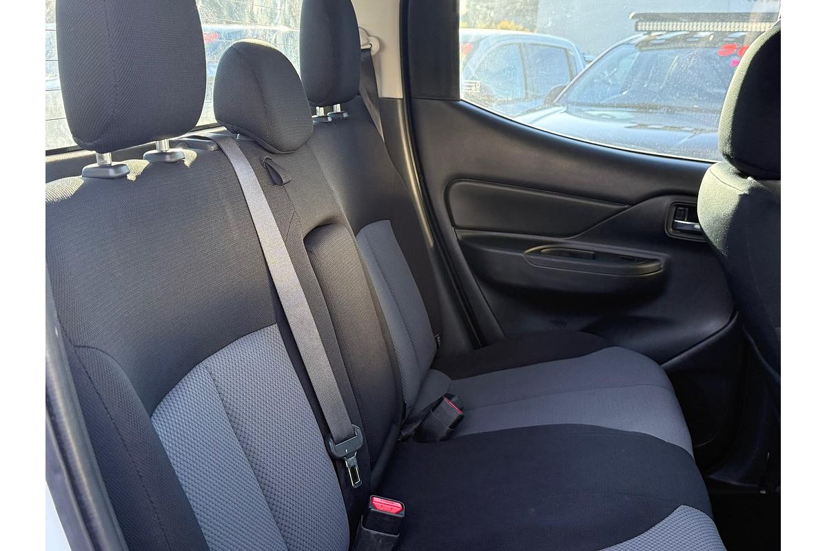 2019 Mitsubishi Triton GLX+ MR 4X4