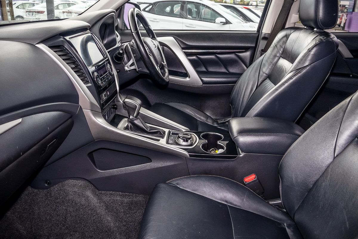 2016 Mitsubishi Pajero Sport GLS QE
