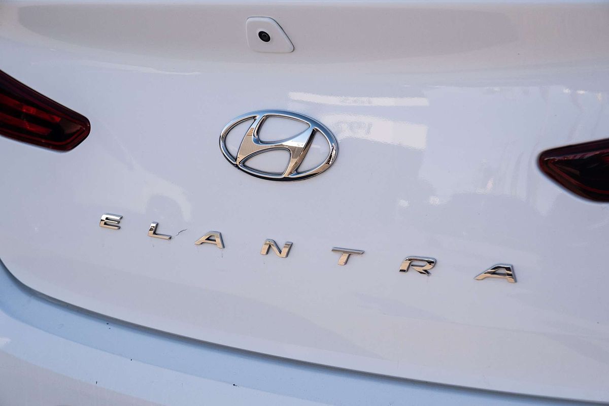 2019 Hyundai Elantra Go AD.2