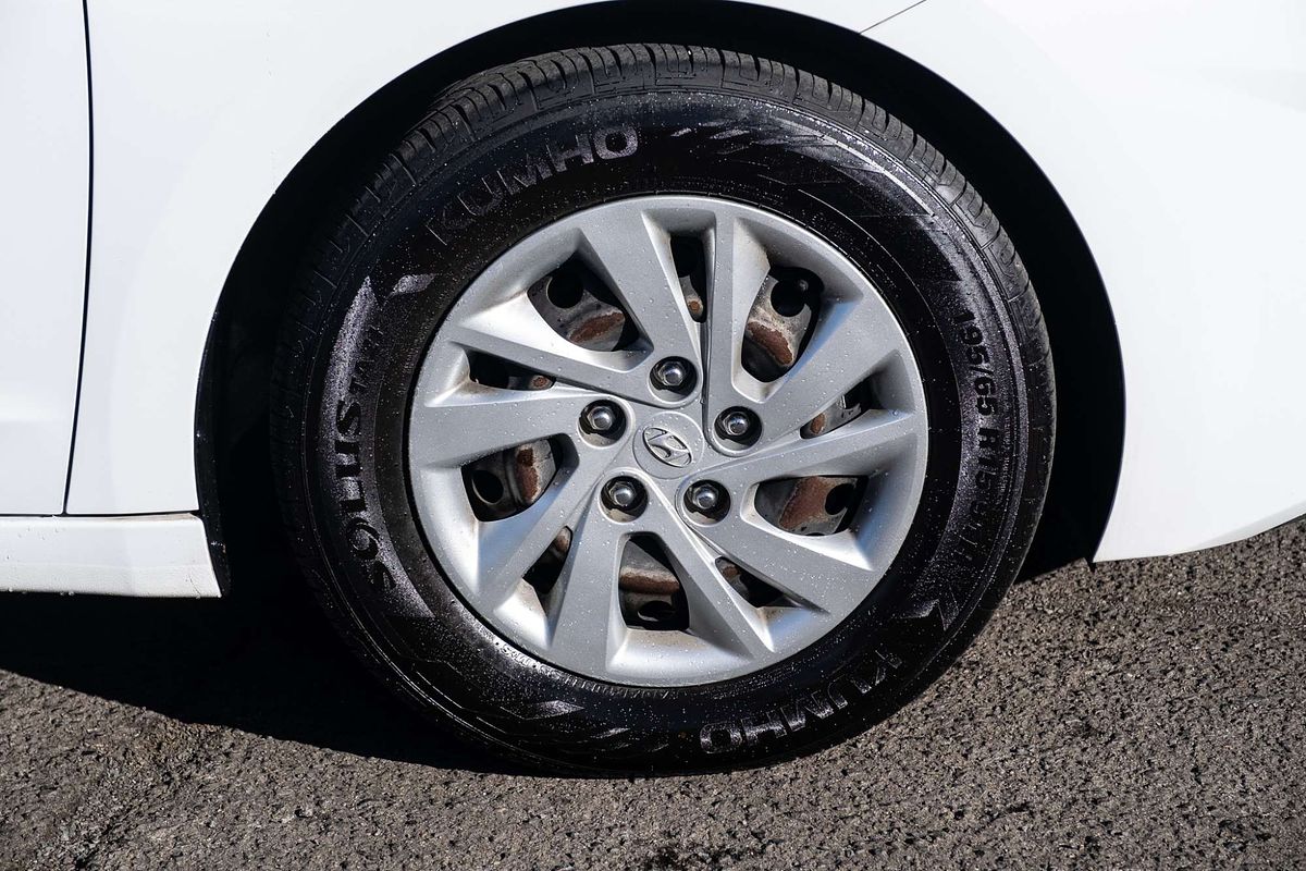2019 Hyundai Elantra Go AD.2