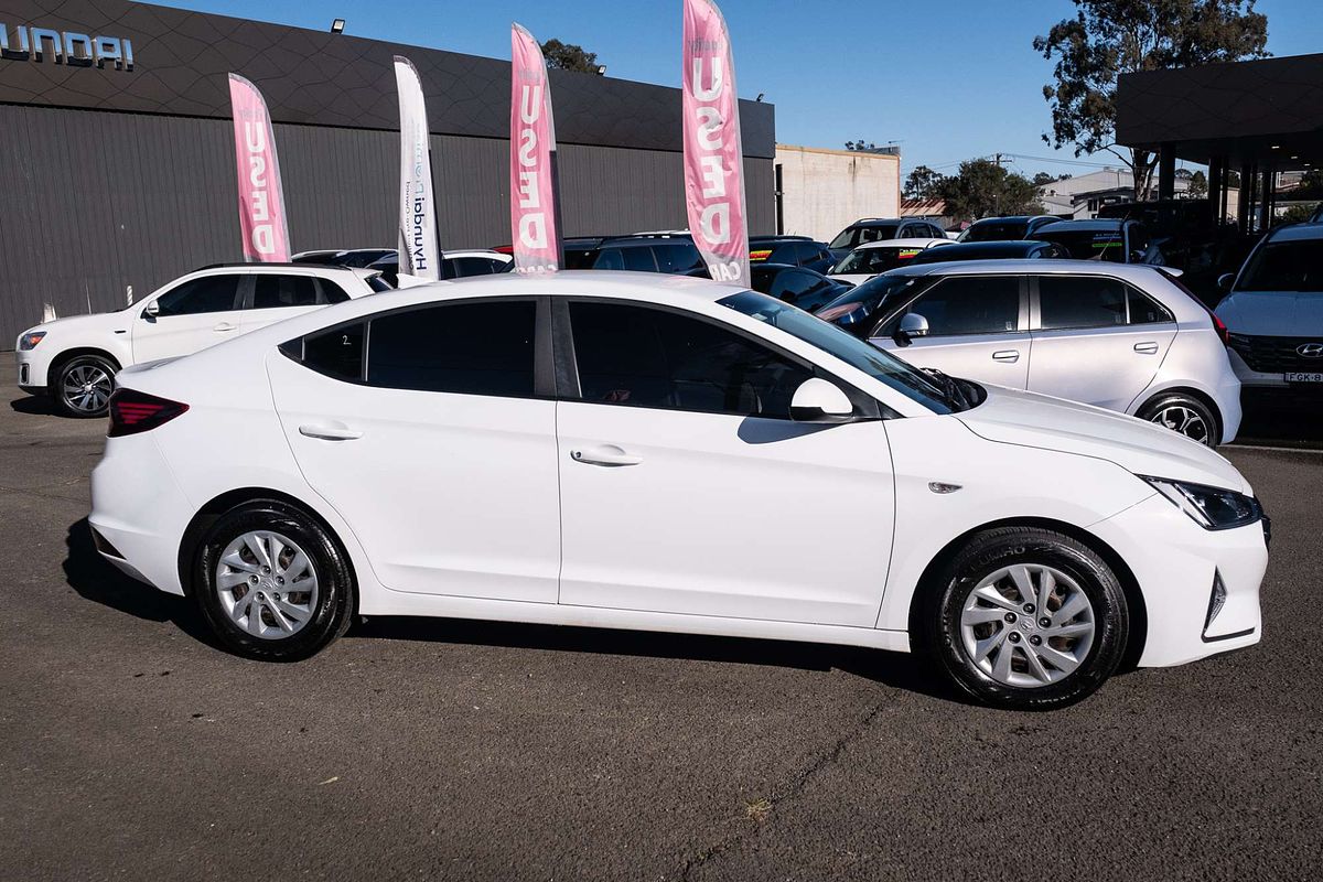2019 Hyundai Elantra Go AD.2