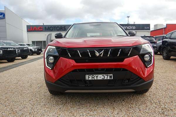 2025 Mahindra XUV3XO AX7L