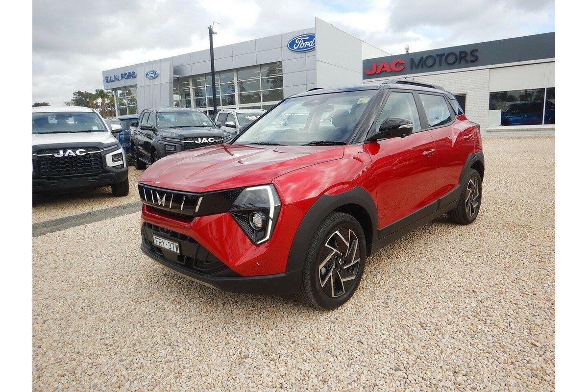 2025 Mahindra XUV3XO AX7L