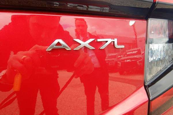 2025 Mahindra XUV3XO AX7L