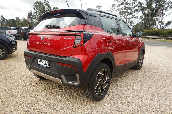 2025 Mahindra XUV3XO AX7L