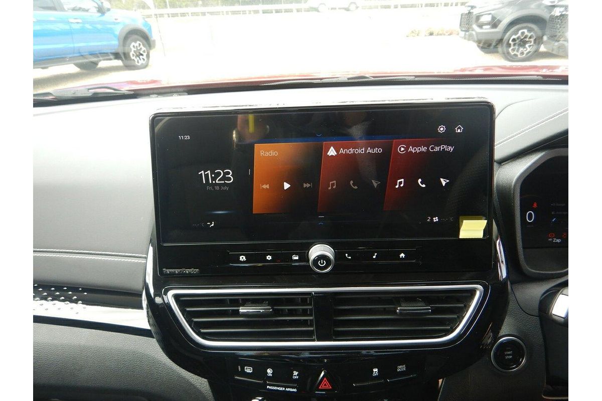 2025 Mahindra XUV3XO AX7L
