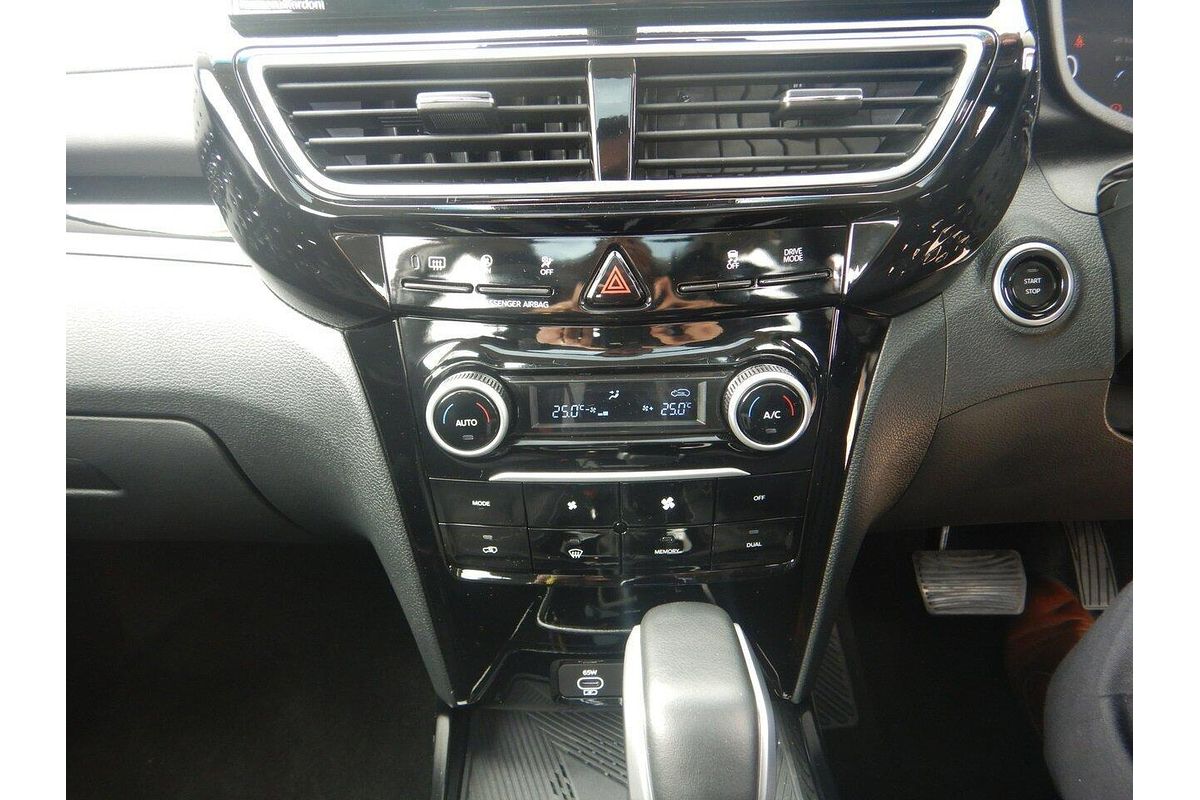 2025 Mahindra XUV3XO AX7L